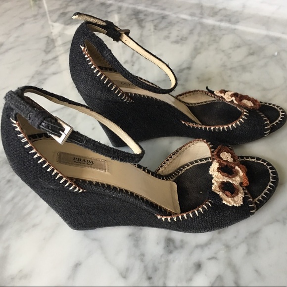 Vintage PRADA Black Tweed and Crochet Flower Appliqué Ankle Strap Wedge Sandals - Picture 5 of 6